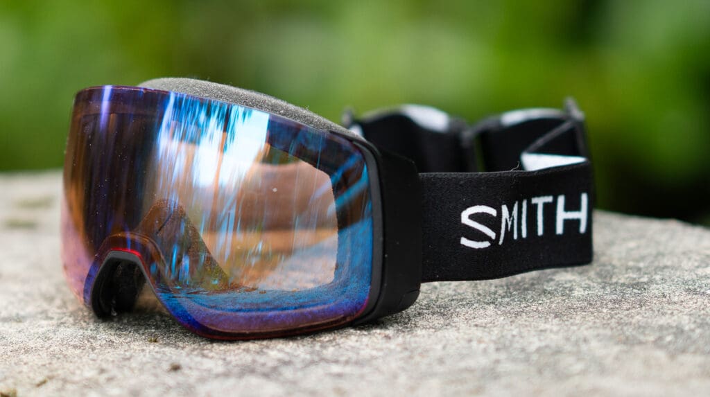 a closeup view of the Smith 4D mag snow goggles